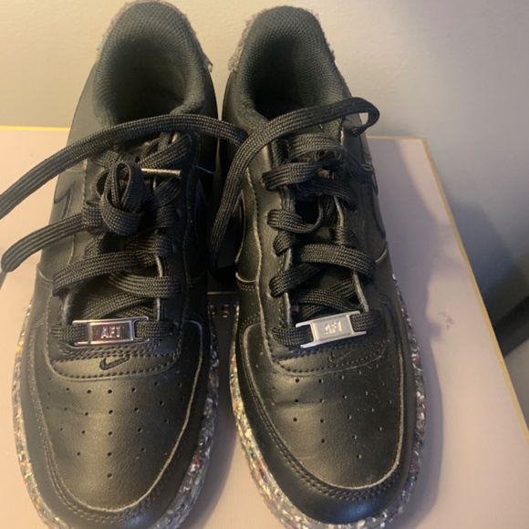 Nike sneakers - Picture 2 of 4